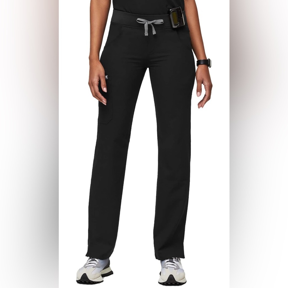 FIGS Kade Cargo Scrub Pants Classic Fit, Straight Leg